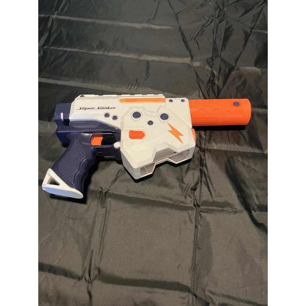 VINTAGE  HASBRO  NERF SUPER SOAKER  THUNDERSTORM NO CARTRIDGE 2010 Water gun
